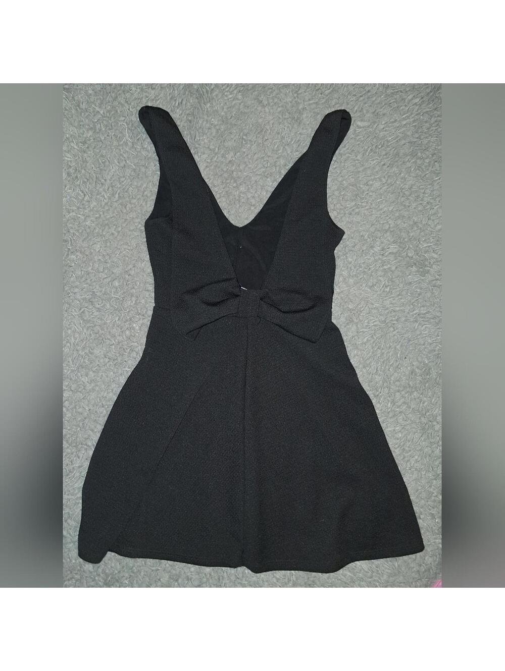 Cheryl Black Sleeveless Dress with Bow